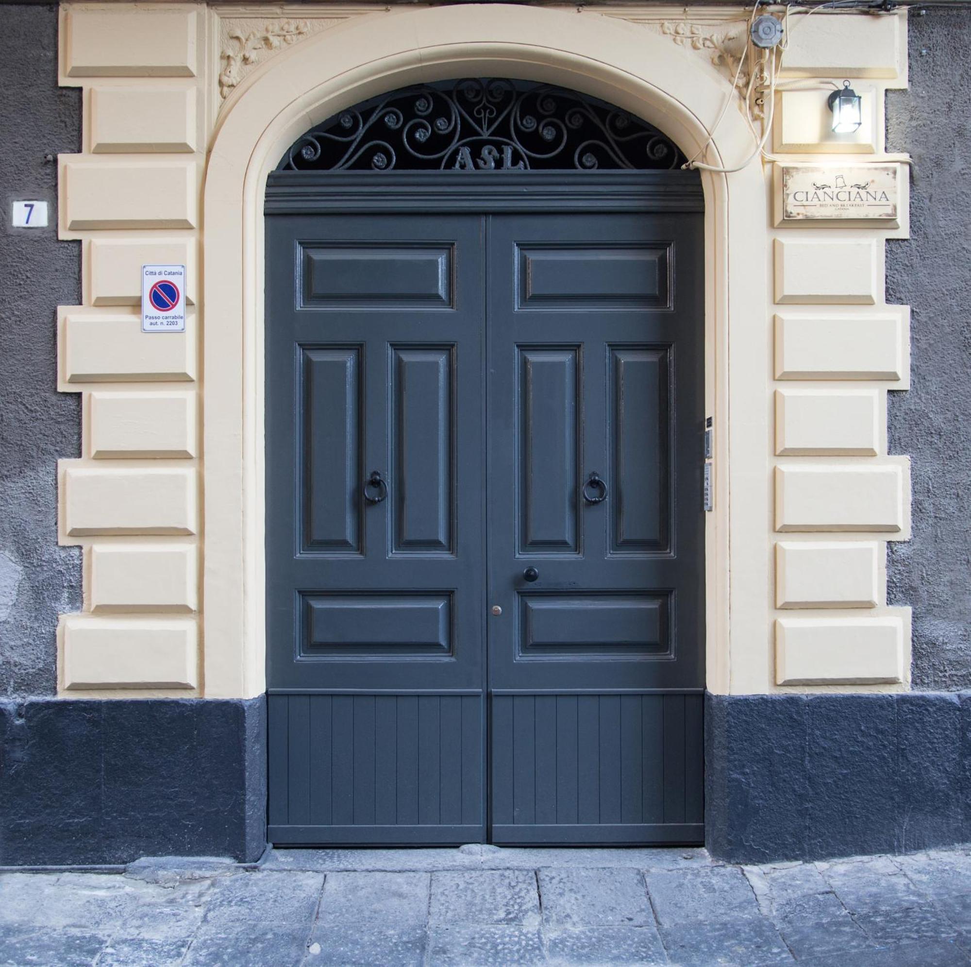 Cianciana Bed & Breakfast Catania Bagian luar foto
